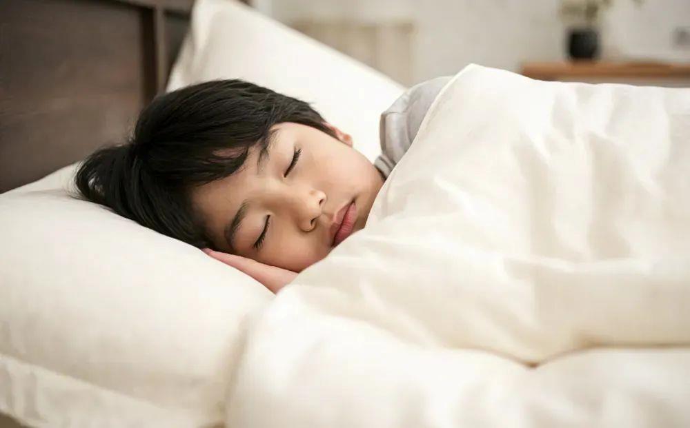 少睡一刻鐘，腦子變“懵懂”？勸你早睡的科學(xué)依據(jù)來了