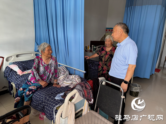 張銀良“七一”前夕看望慰問重度殘疾人