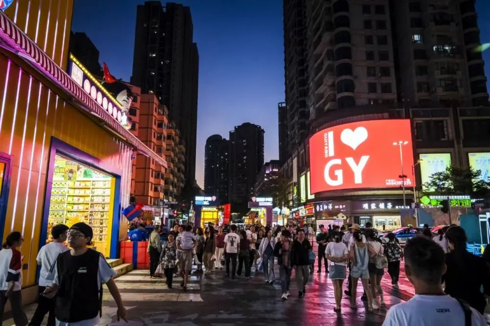 帶活“避暑經(jīng)濟”，這些地方有“妙招”