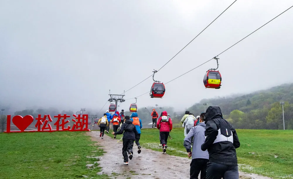 帶活“避暑經(jīng)濟”，這些地方有“妙招”