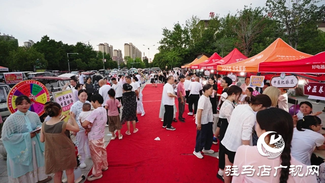 西平縣中醫(yī)藥文化夜市點亮群眾健康夜生活