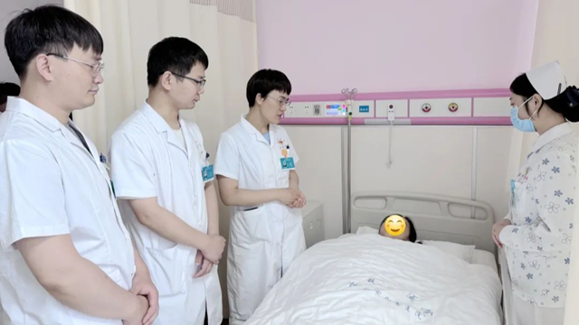 孩子腹痛別當(dāng)小事，駐馬店市中心醫(yī)院成功幫助9歲女孩治愈卵巢畸胎瘤