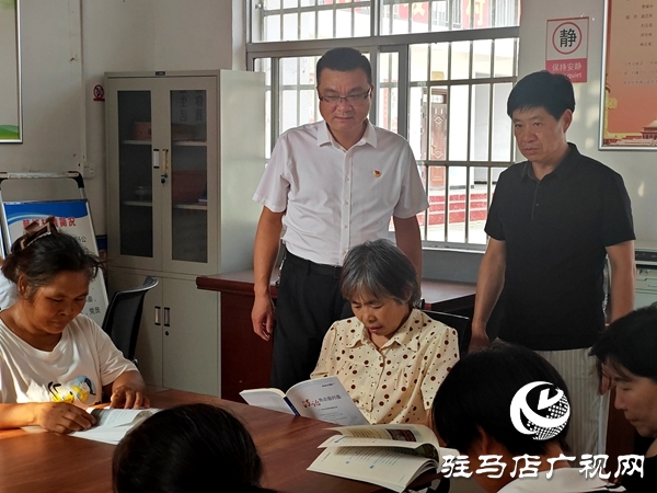 平輿縣辛店鄉(xiāng)：積極推廣“數(shù)字書屋”  開啟群眾“指尖閱讀”