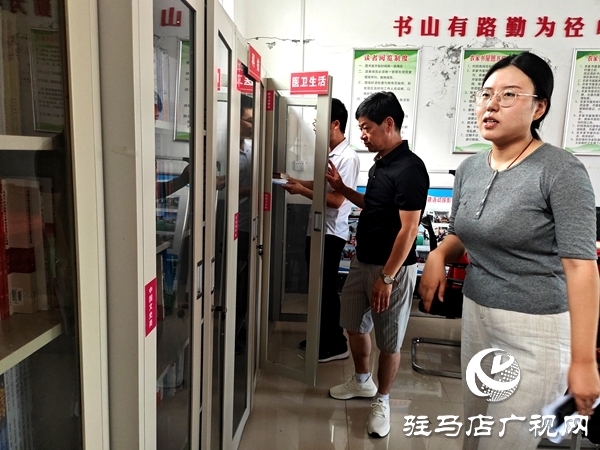 平輿縣辛店鄉(xiāng)：積極推廣“數(shù)字書屋”  開啟群眾“指尖閱讀”