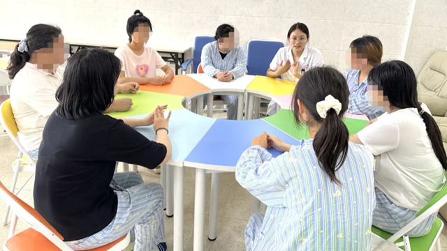 駐馬店市第二人民醫(yī)院成功幫助8歲女童告別分離焦慮，重綻純真笑顏
