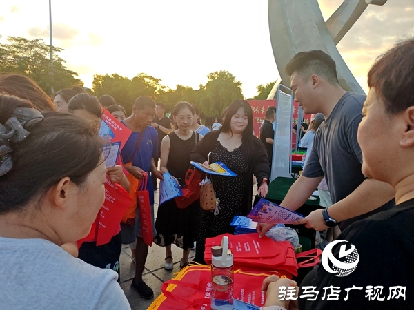 平輿縣2025年百日千萬招聘專項(xiàng)行動(dòng)專場(chǎng)招聘會(huì)舉辦