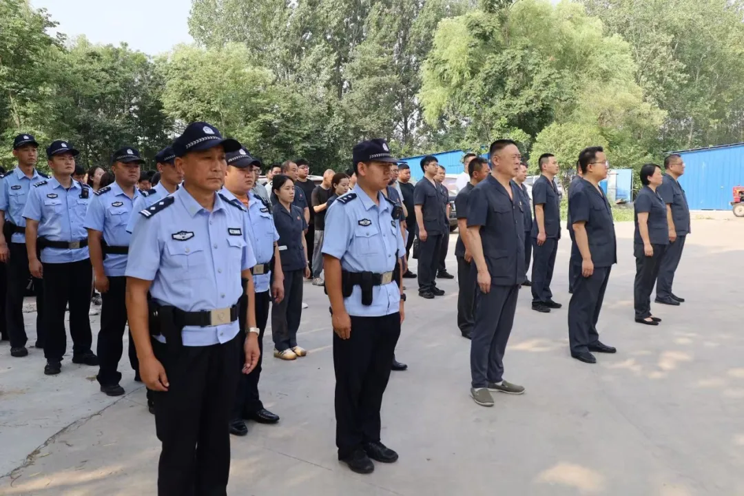 晨曦礪劍護法威——驛城區(qū)法院執(zhí)行局2025年第63次集中執(zhí)行活動紀實