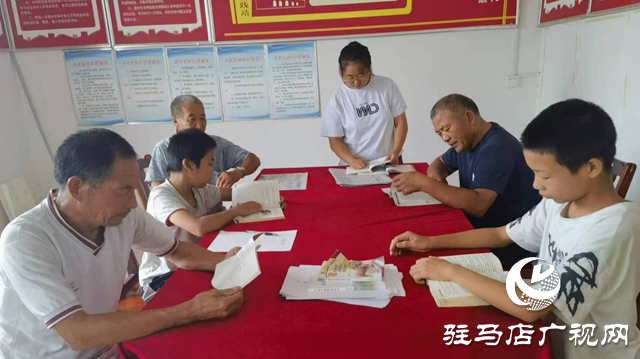 新蔡縣韓集鎮(zhèn)開展“暑期書香伴成長”農(nóng)家書屋親子閱讀活動??
