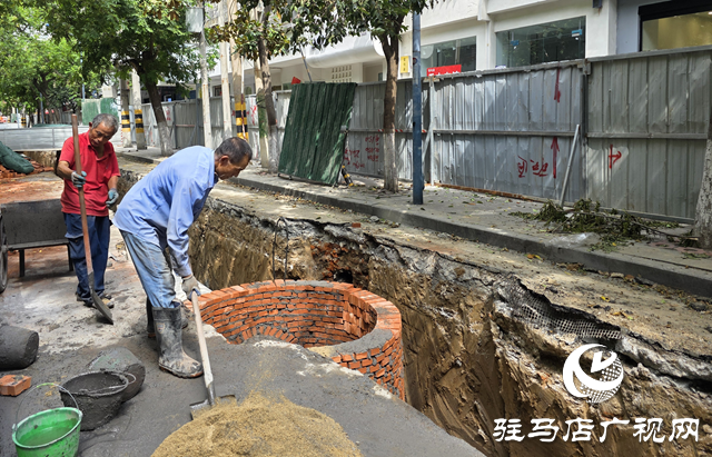 戰(zhàn)高溫保進(jìn)度 駐馬店市區(qū)春曉街排水工程加速惠民生