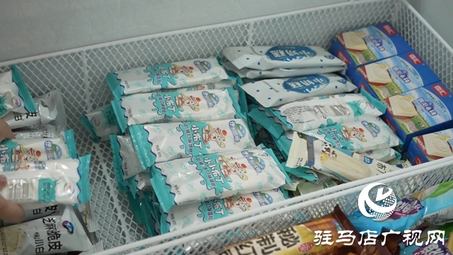 高溫催熱“清涼經(jīng)濟(jì)”，平價(jià)雪糕成年輕人新寵