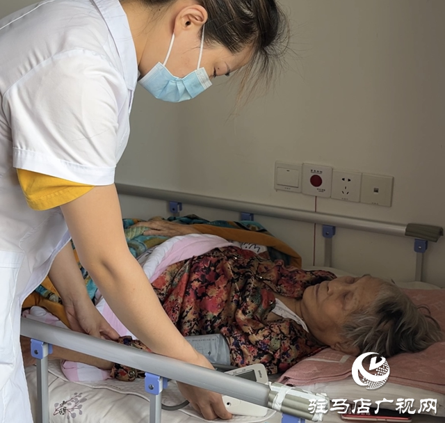 大暑高溫來(lái)襲 驛城區(qū)養(yǎng)老院為老人筑起“清涼防線”