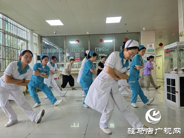 三伏天減脂正當(dāng)時 跟著白衣天使練健骨操