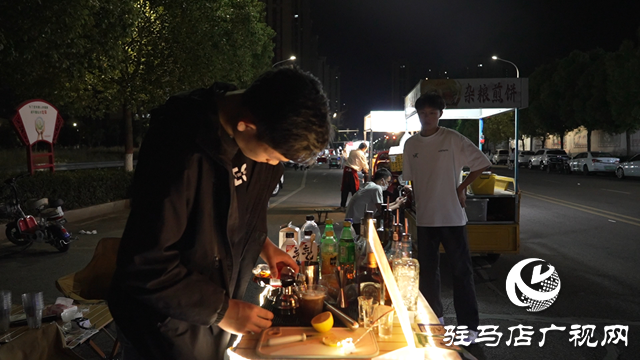 傳統(tǒng)消暑飲品帶動(dòng)夜市經(jīng)濟(jì)的蓬勃發(fā)展