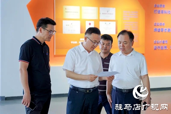 登門納諫 共話發(fā)展——平輿縣人民法院院長李光明走訪省政協(xié)委員