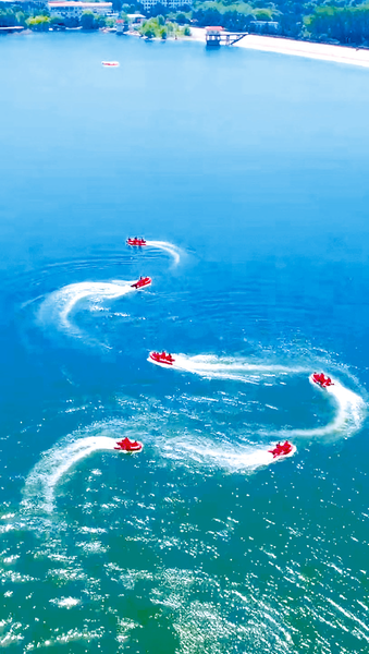 縣區(qū)動(dòng)態(tài) | 銅山湖上演“水上練兵”，泌陽(yáng)蛟龍救援隊(duì)實(shí)戰(zhàn)演習(xí)！