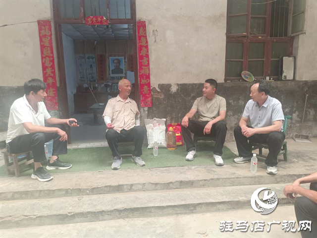  空共慶建軍節(jié) 情暖退伍兵