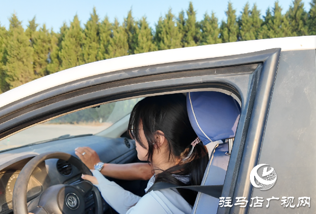暑假期間 駐馬店市區(qū)駕校迎來(lái)學(xué)生“學(xué)車熱”