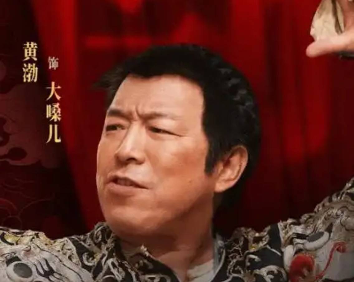 《戲臺(tái)》逆襲暑期檔，業(yè)內(nèi)評(píng)“陳佩斯在用經(jīng)歷和風(fēng)骨講故事”