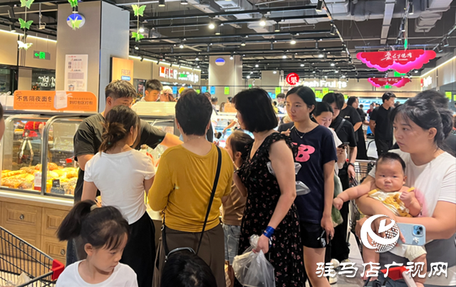 “晚8點(diǎn)經(jīng)濟(jì)”升溫：錯峰購實(shí)惠 消費(fèi)更理性