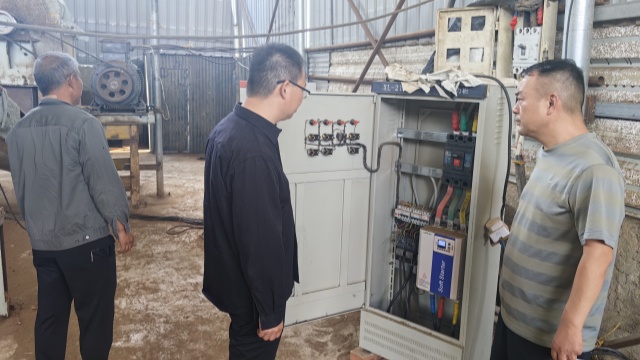 國網(wǎng)泌陽縣供電公司：主動服務(wù) 筑牢企業(yè)安全用電“防護(hù)網(wǎng)”