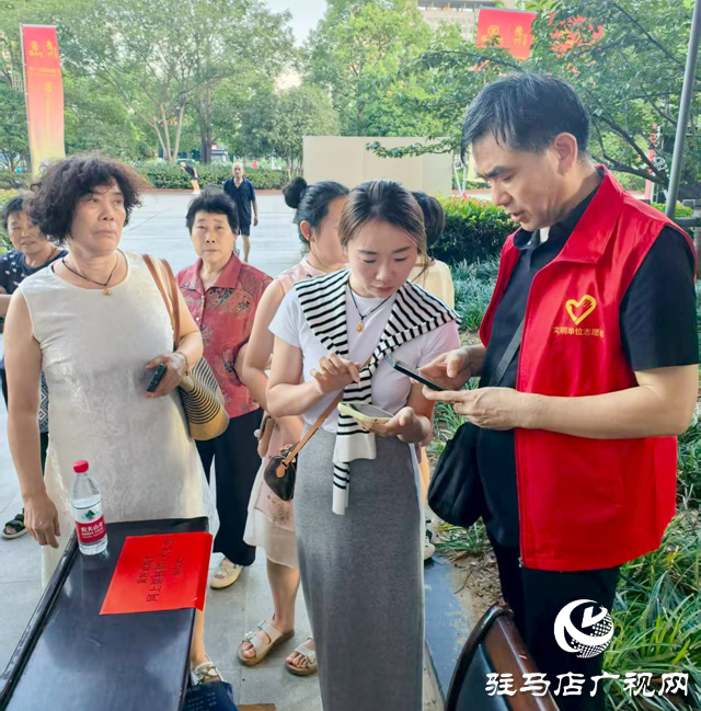 駐馬店：黨員先鋒護(hù)航黃河戲劇節(jié) 志愿服務(wù)彰顯擔(dān)當(dāng)本色