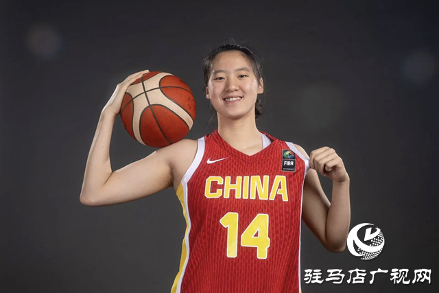 農(nóng)家女孩徐培琳：球場(chǎng)逐夢(mèng) 終圓名校