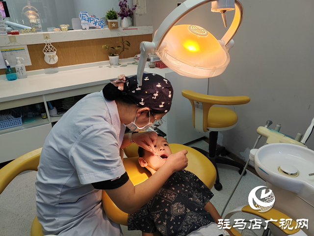 暑假兒童正畸熱 專家：并非越早越好 科學(xué)選擇是關(guān)鍵