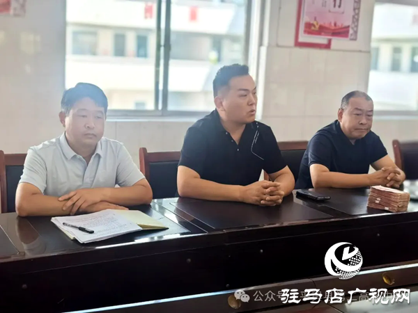 河南藍(lán)盾保安董事長(zhǎng)許留根情系母校平輿二高 五萬(wàn)元金秋助學(xué)金鋪就優(yōu)秀學(xué)子錦繡前程