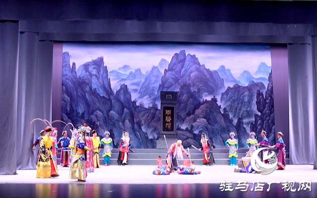 黃河戲劇節(jié)秦腔《忠烈千秋楊家將》精彩上演 忠義豪情震撼全場(chǎng)