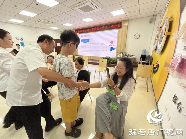 駐馬店“小手牽大手”親子營(yíng)：用游戲讓孩子與家長(zhǎng)心貼心