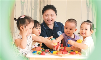大學(xué)要培養(yǎng)“帶娃專家”了！9月將迎來(lái)首批新生