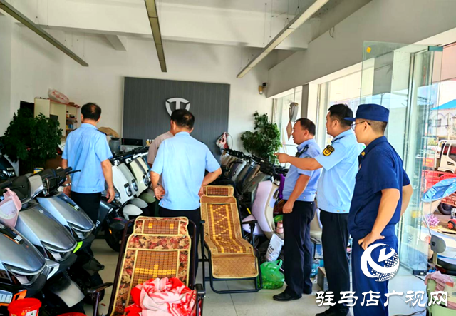 確山縣任店鎮(zhèn)：開展集鎮(zhèn)整治 加強路域管理