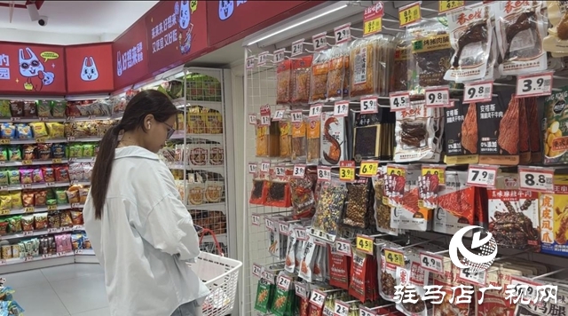 零食店成年輕人消費新寵