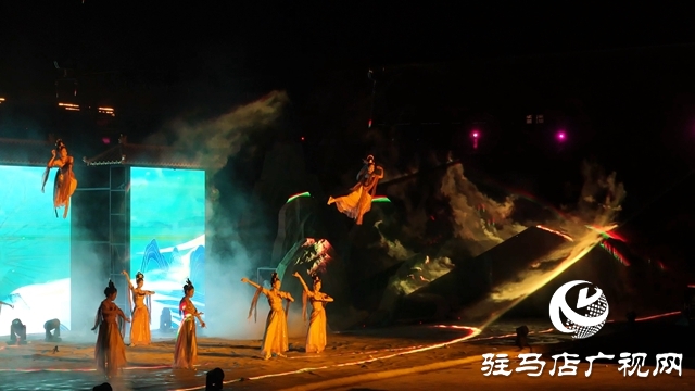 老樂山夜游開啟 點(diǎn)亮城市夜生活