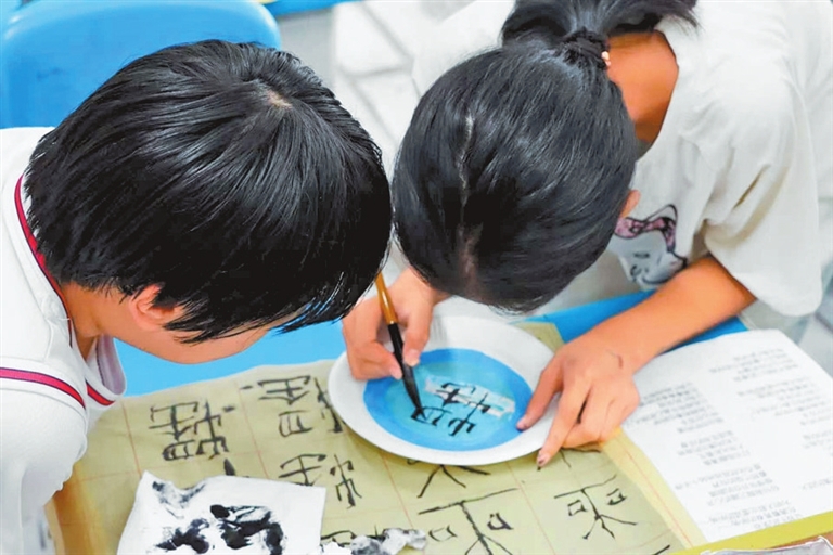 了不起的甲骨文丨暑假勁吹“甲骨風(fēng)”