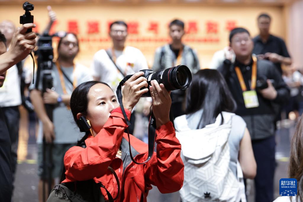 近200名境內(nèi)外記者赴中國人民抗日戰(zhàn)爭紀(jì)念館等地參觀采訪