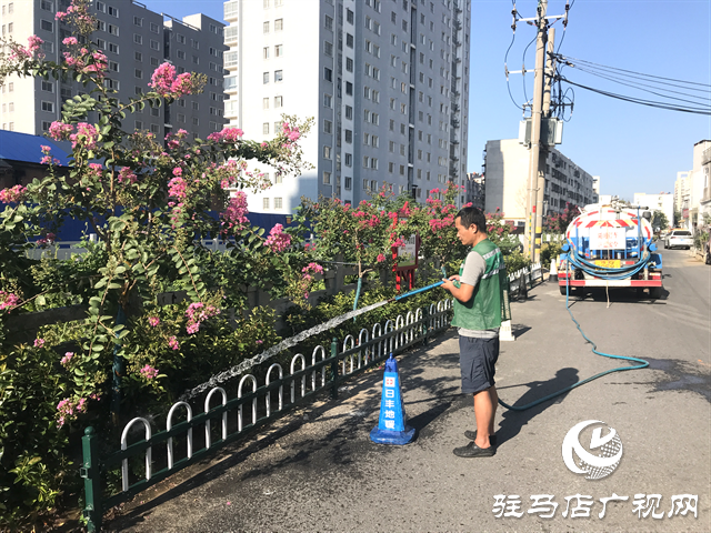  開發(fā)區(qū)城市管理局：開展綠化環(huán)境衛(wèi)生整治凈化城市綠色空間