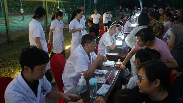 駐馬店市中醫(yī)院成功舉辦第四期“百市千縣”中醫(yī)藥文化惠民活動(dòng)暨市中醫(yī)院中醫(yī)藥文化夜市