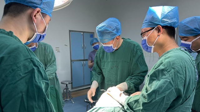  讓“膝”望重生，重拾行走自由——駐馬店市第一人民醫(yī)院微創(chuàng)單髁置換術(shù)助62歲患者重燃“膝”望