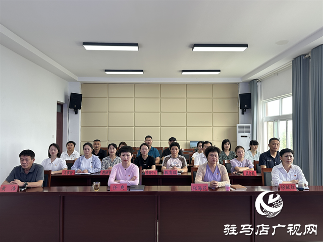  經(jīng)濟(jì)開發(fā)區(qū)教育系統(tǒng)組織收看閱兵儀式 共同感受莊嚴(yán)時(shí)刻