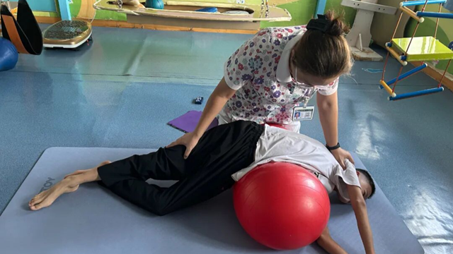 這個夏天，愛與成長同行！駐馬店市第一人民醫(yī)院兒童康復(fù)科暑期訓(xùn)練營圓滿結(jié)營