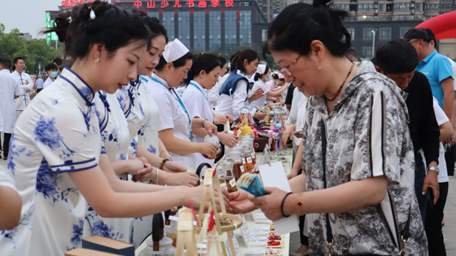  “逛夜市·學(xué)養(yǎng)生”駐馬店市第二中醫(yī)院將開展中醫(yī)文化夜市活動