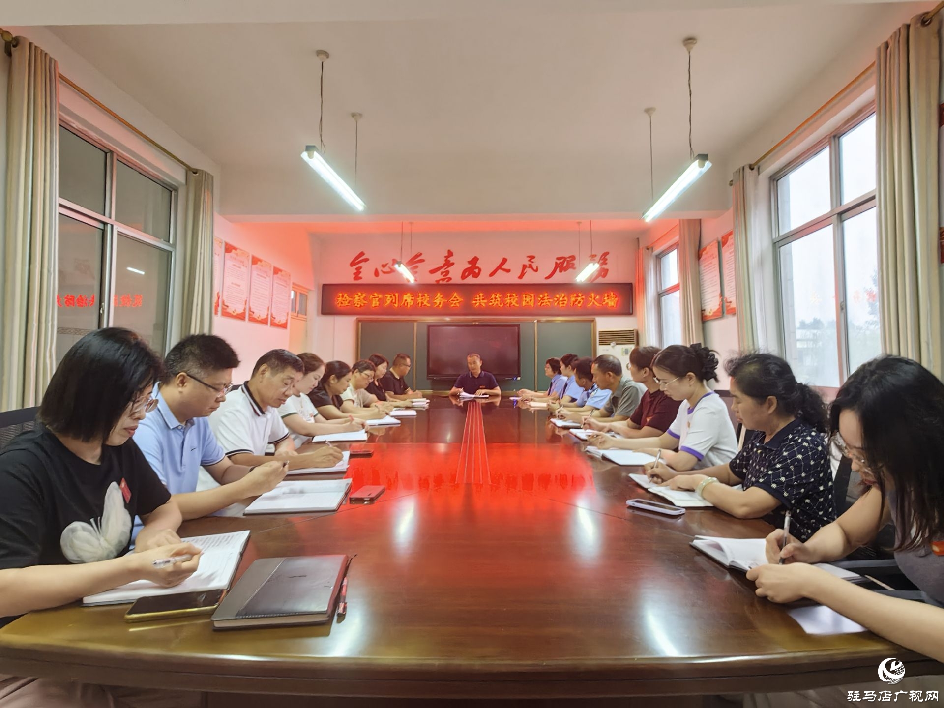 檢察官列席校務(wù)會(huì)  共筑校園法治防火墻