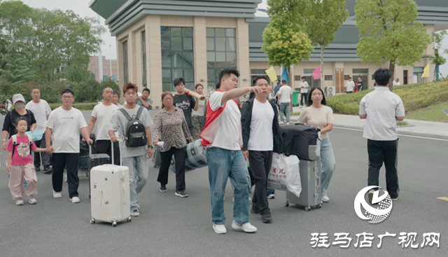 駐馬店職業(yè)技術學院喜迎2025級新生入學