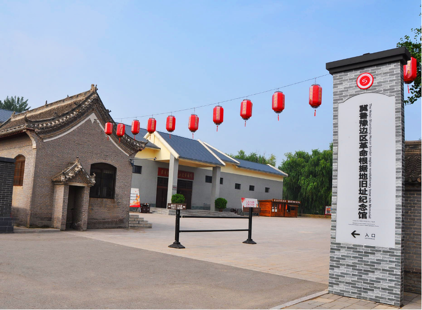 “老弟，這雙棉鞋給你穿”