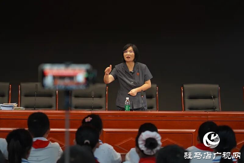 開學第一課丨平輿縣人民法院這場校園普法直播 “未”你而來