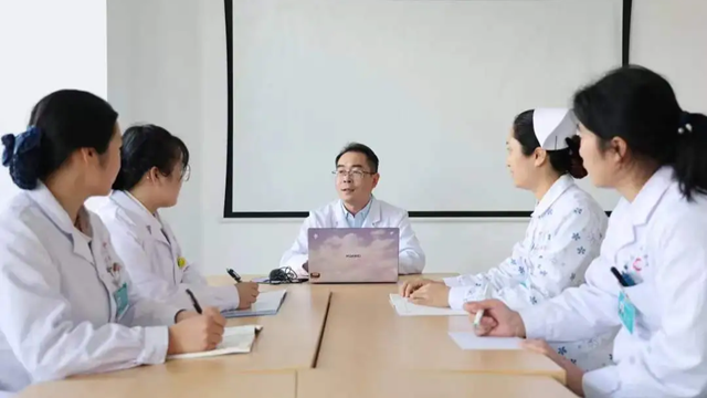 駐馬店市中心醫(yī)院：11歲男孩突然腿疼，一查竟是白血??？