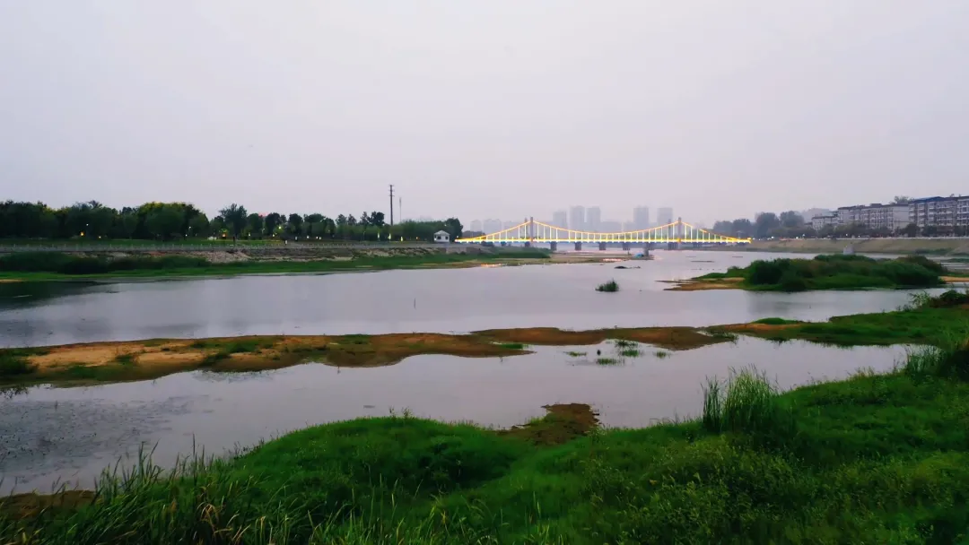 每到傍晚，這個地方的景色很夢幻...