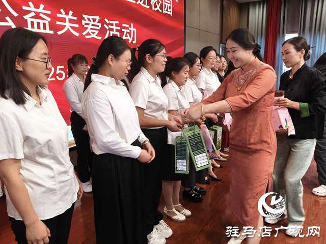 情暖教師節(jié) 致敬教育人