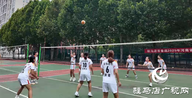 駐馬店市女子排球隊全力備戰(zhàn)2025年河南省女排城市聯(lián)賽